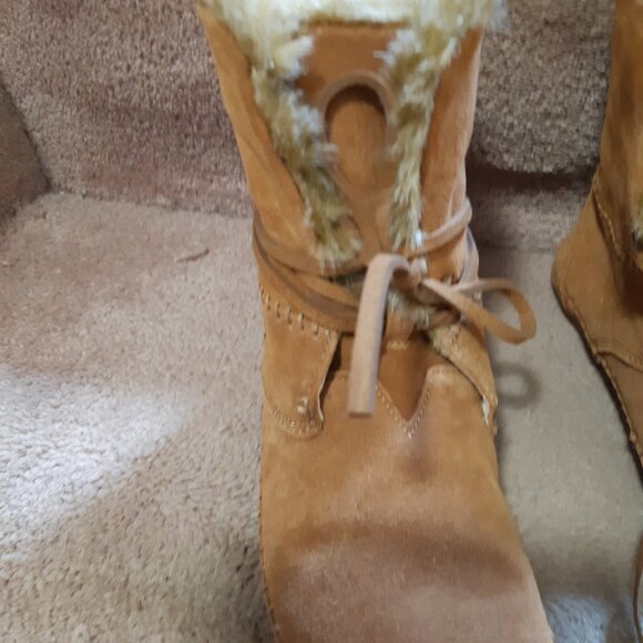 Toms Suede Moccasin-style Ladies winter boots SIZE W8 - Picture 8 of 12